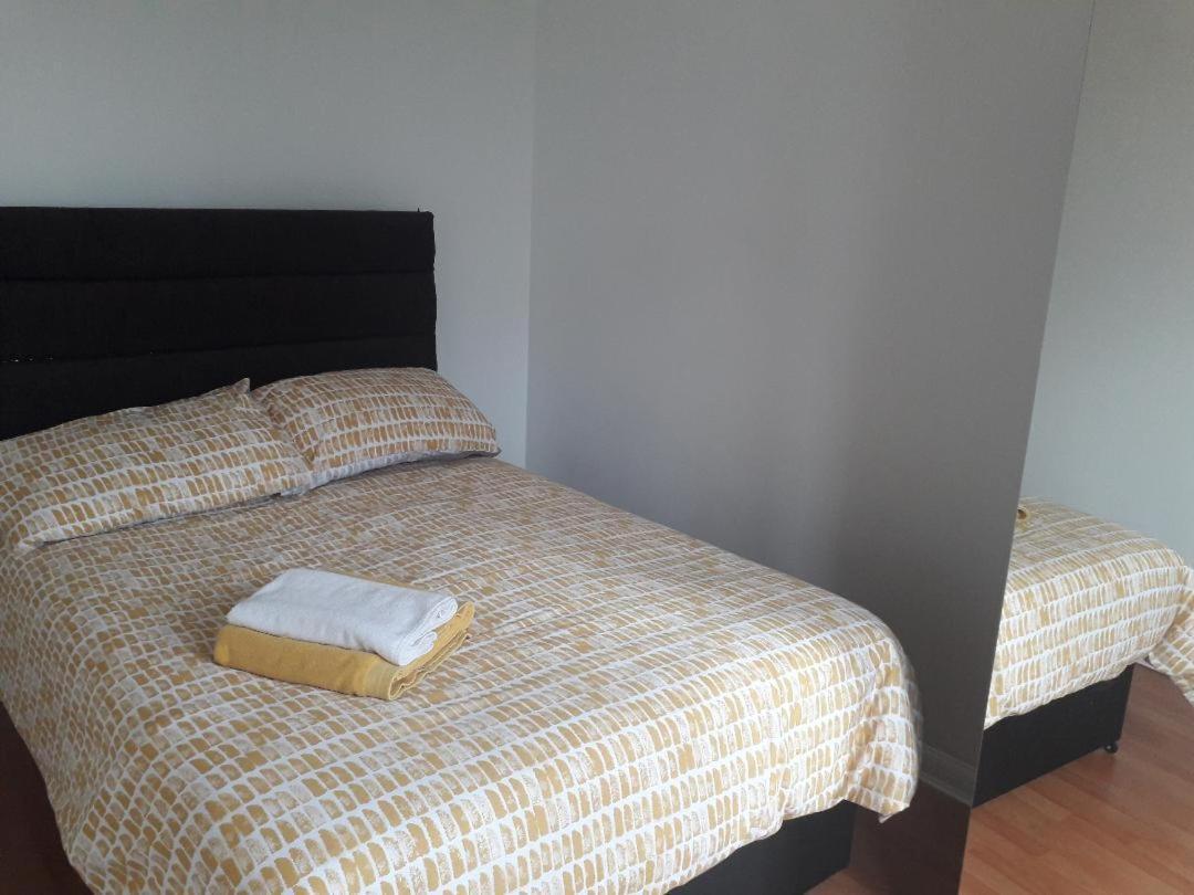 Вилла 5 Bed House With Free Secure Parking In Pleasant Quiet Location Вулвергемптон Экстерьер фото